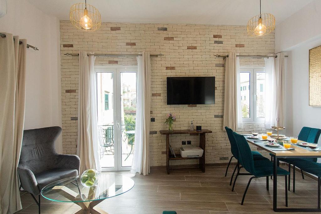 Deluxe Town Hall Square Flat In Historical Center 2 Corfu  ภายนอก รูปภาพ